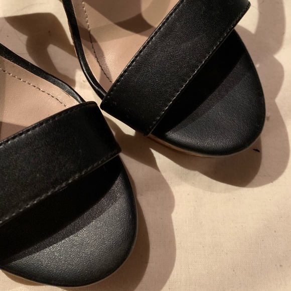 Usual comfy black heels - Picture 3 of 6